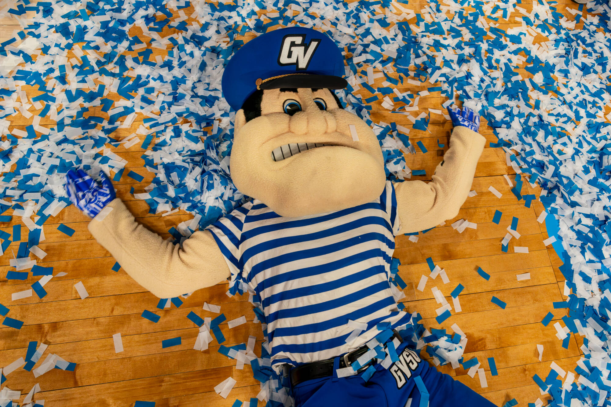 Louie the Laker celebrates the 70-58 win over Cal-State Dominguez Hills in the NCAA Division II National Championship at the UPMC Cooper Fieldhouse in Pittsburgh on March 28.